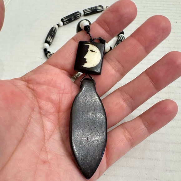 Vintage Heishi Shell Tibetan Beads Brown Pendant Statement Necklace Tribal Moon - Picture 14 of 16